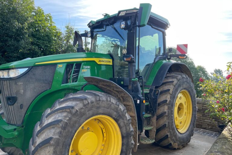 John Deere 7R 330