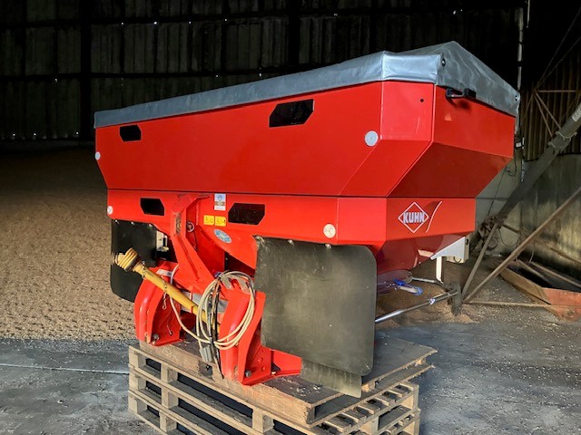 Kuhn Axis 30.1