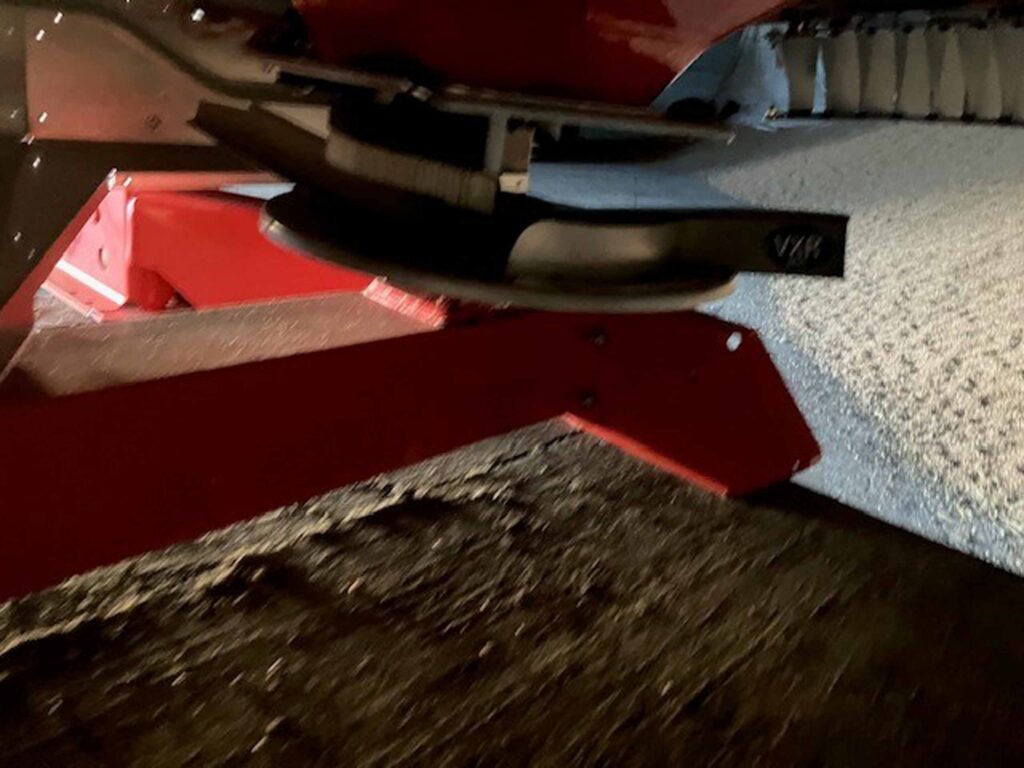Kuhn Axis 30.1 - Image 11