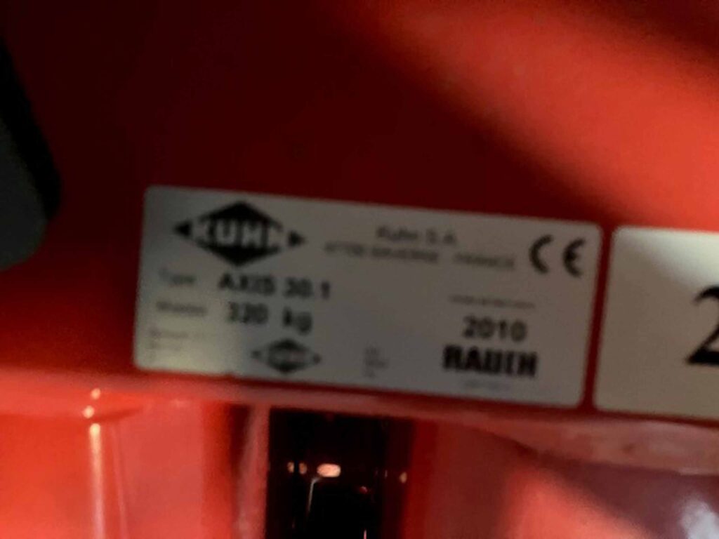 Kuhn Axis 30.1 - Image 13