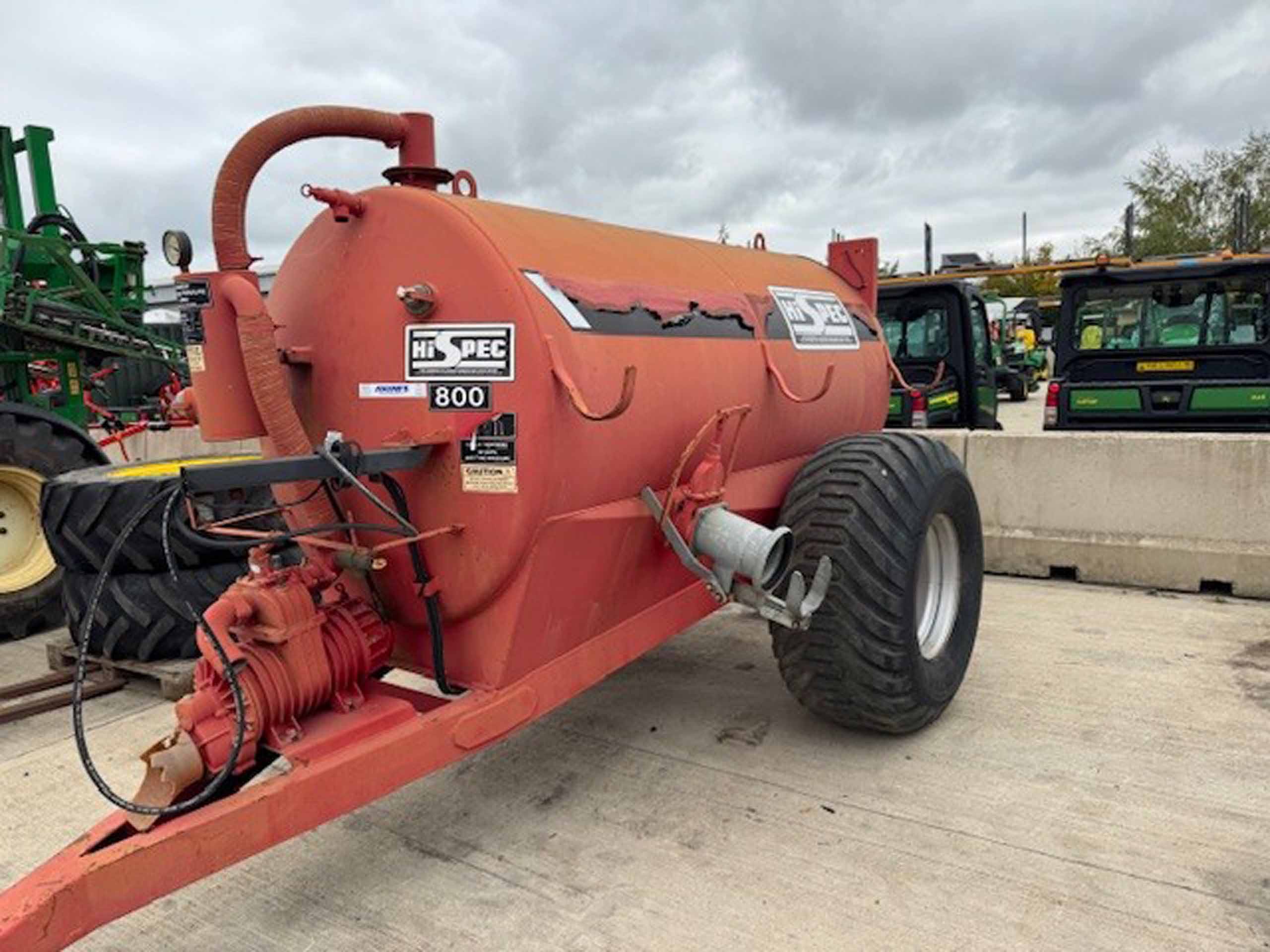 Hi-Spec 800 Gallon