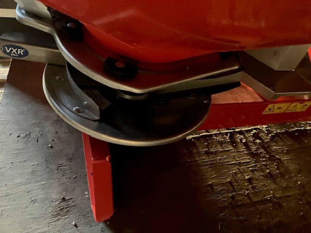 Kuhn Axis 30.1 - Image 9