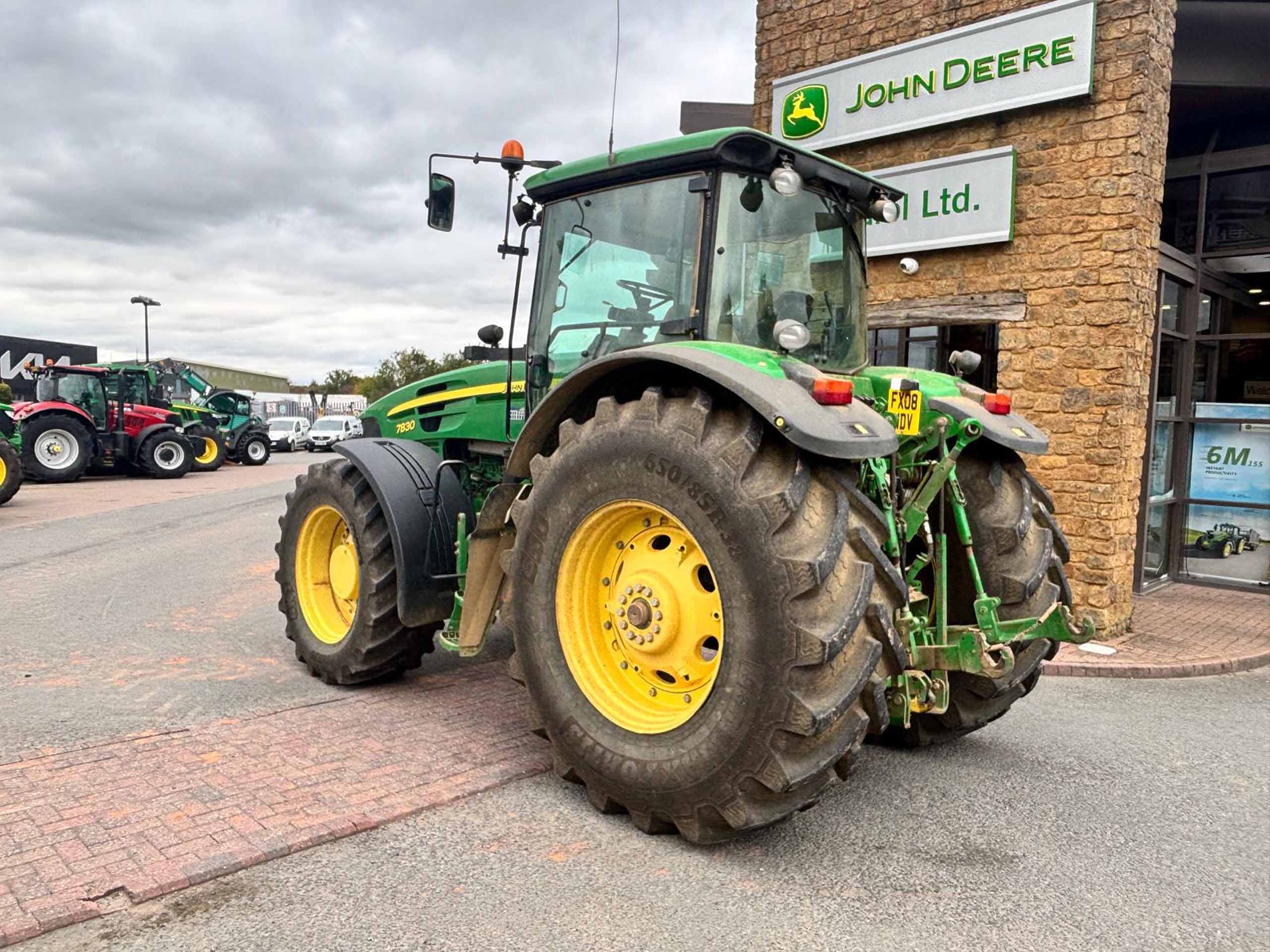 John Deere 7830