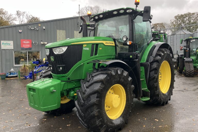 John Deere 6R 195