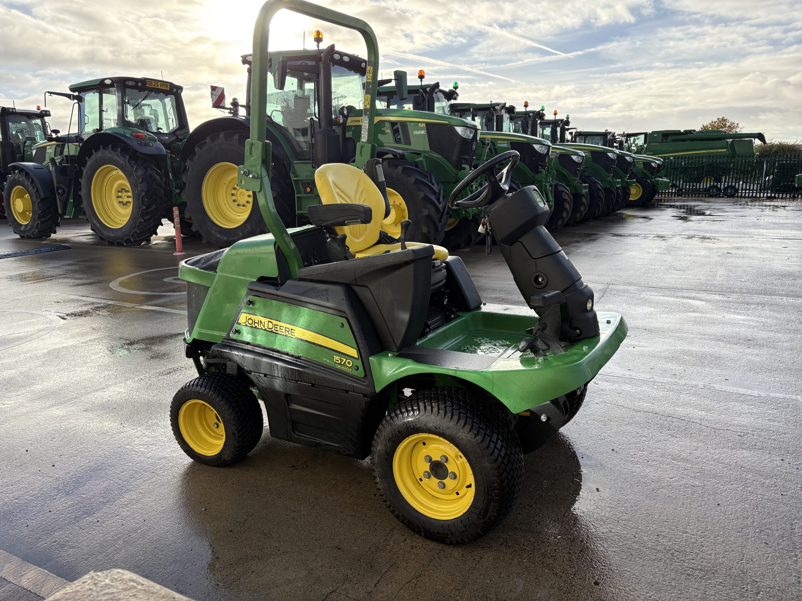 John Deere 1570