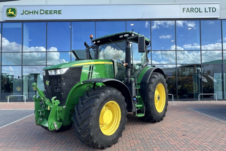 John Deere 7310R