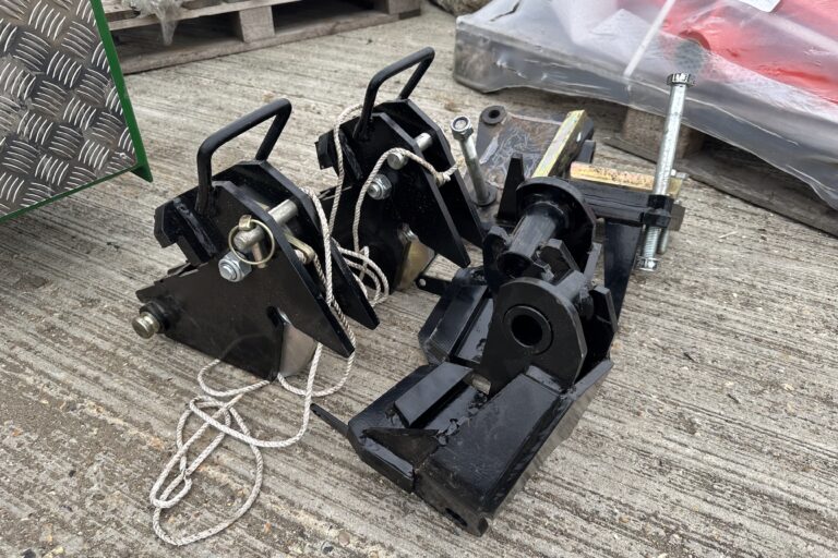 McConnel JCB 4220 Fastrac axle brackets