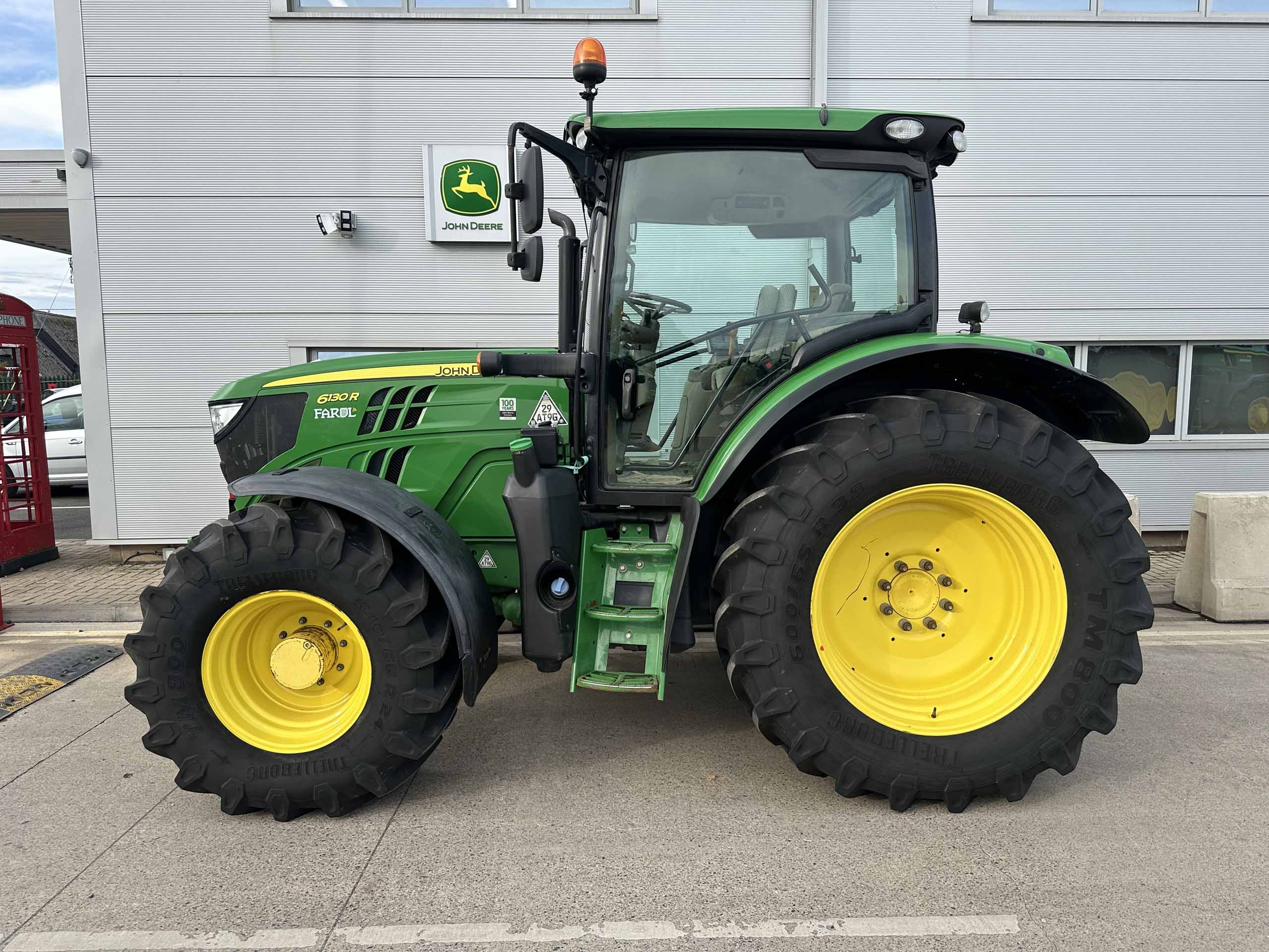 John Deere 6130R