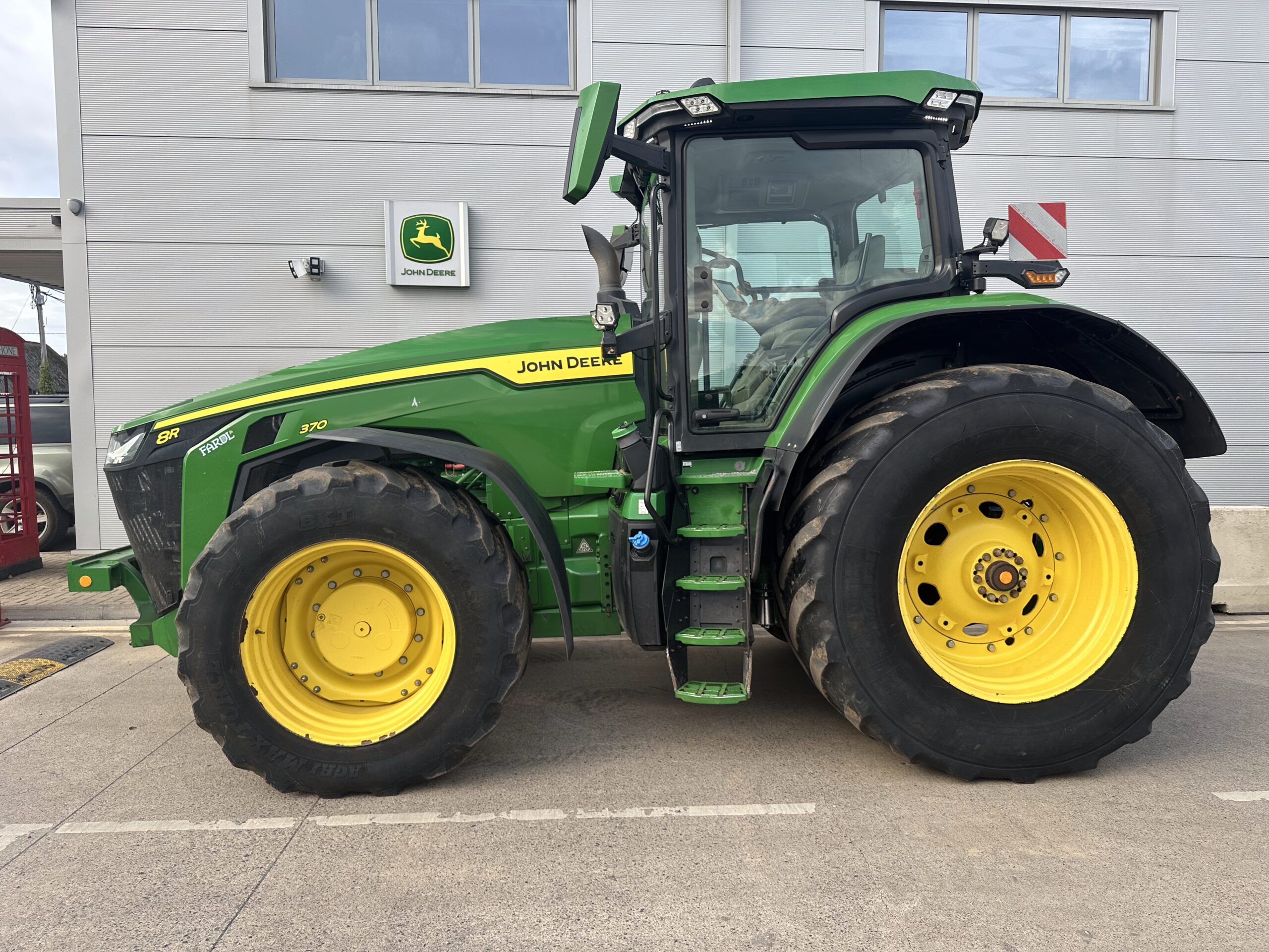 John Deere 8R 370