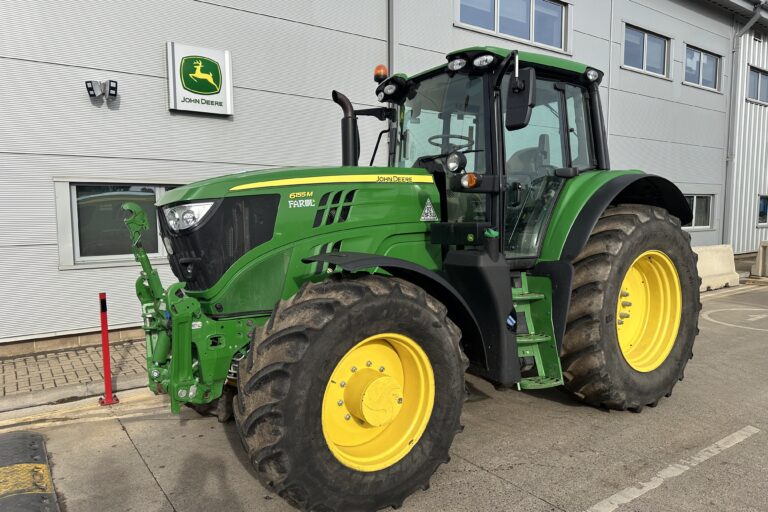 John Deere 6155M