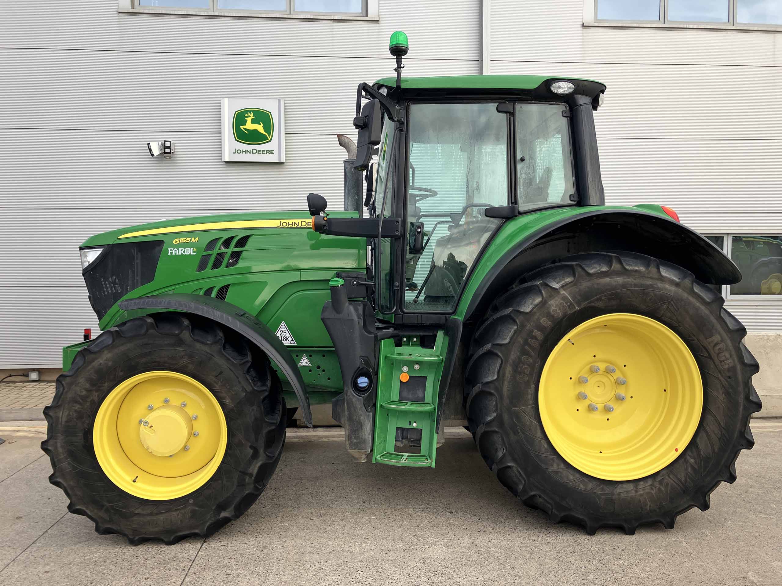 John Deere 6155M