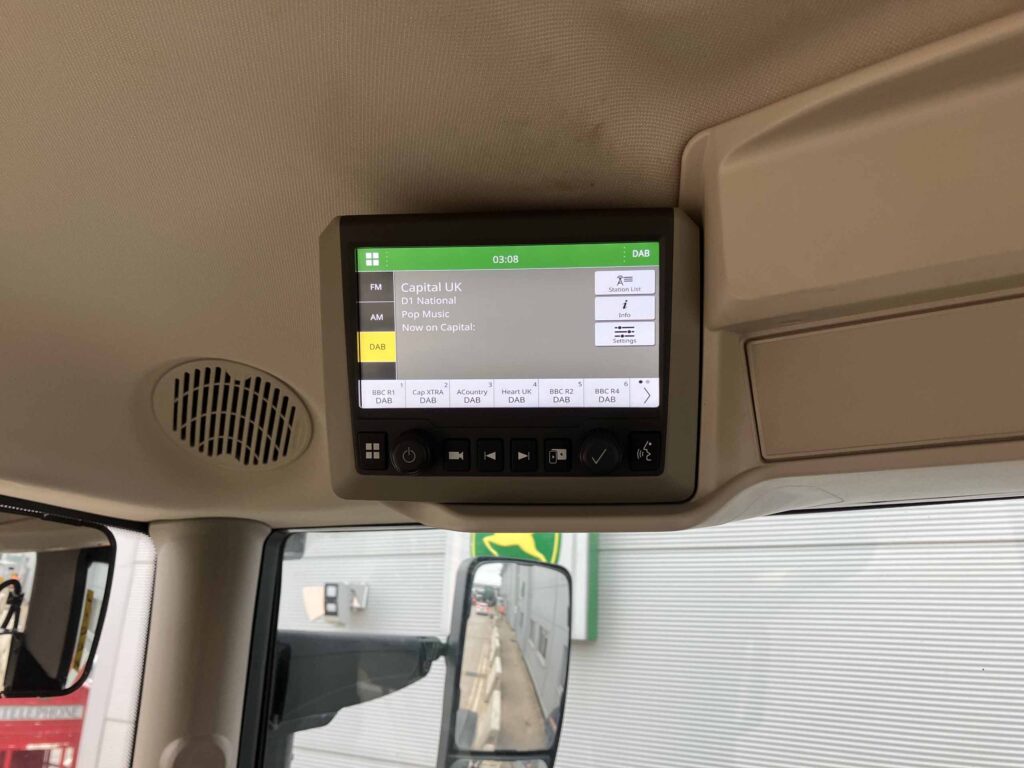 John Deere 6R 250 - Image 27
