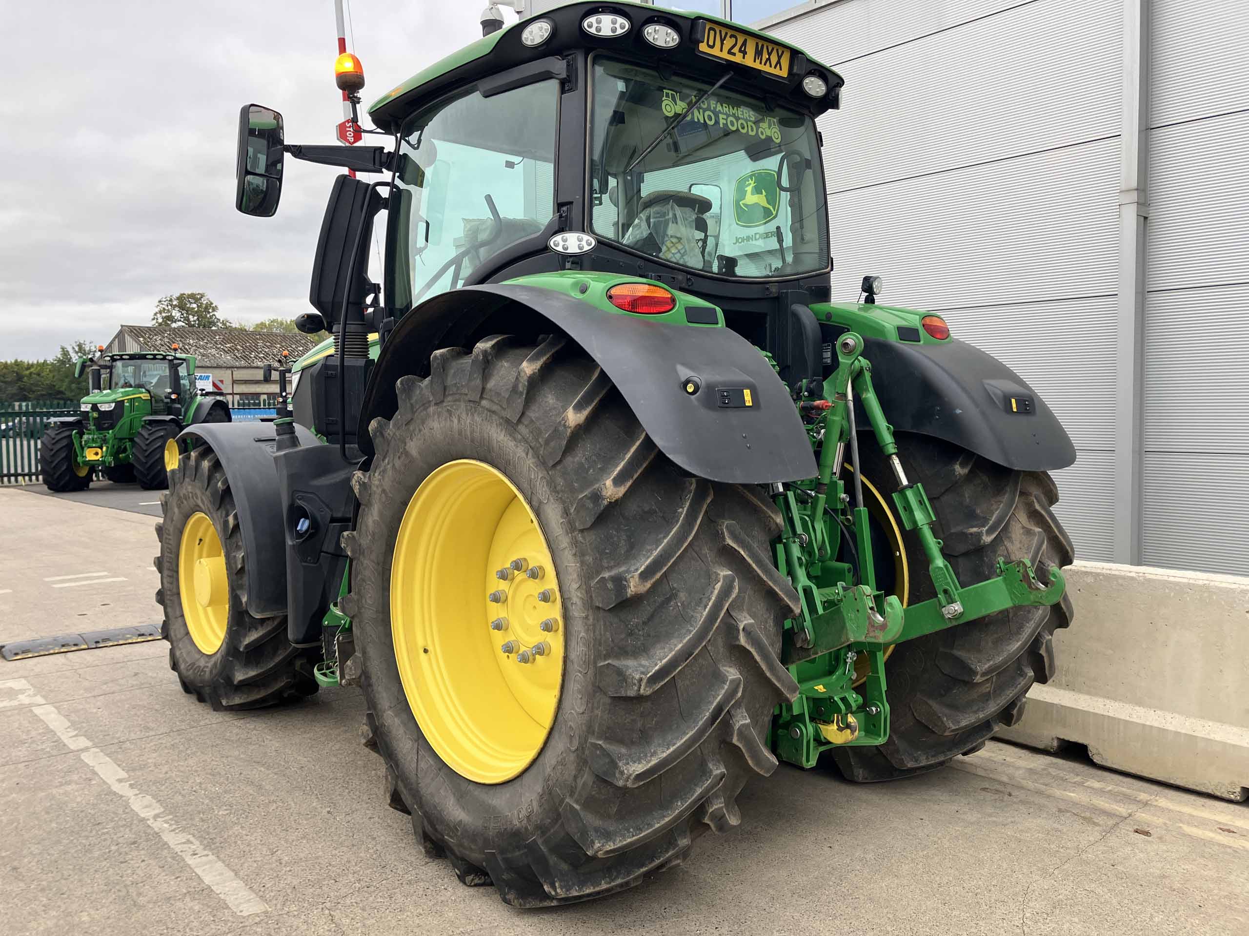 John Deere 6R 250