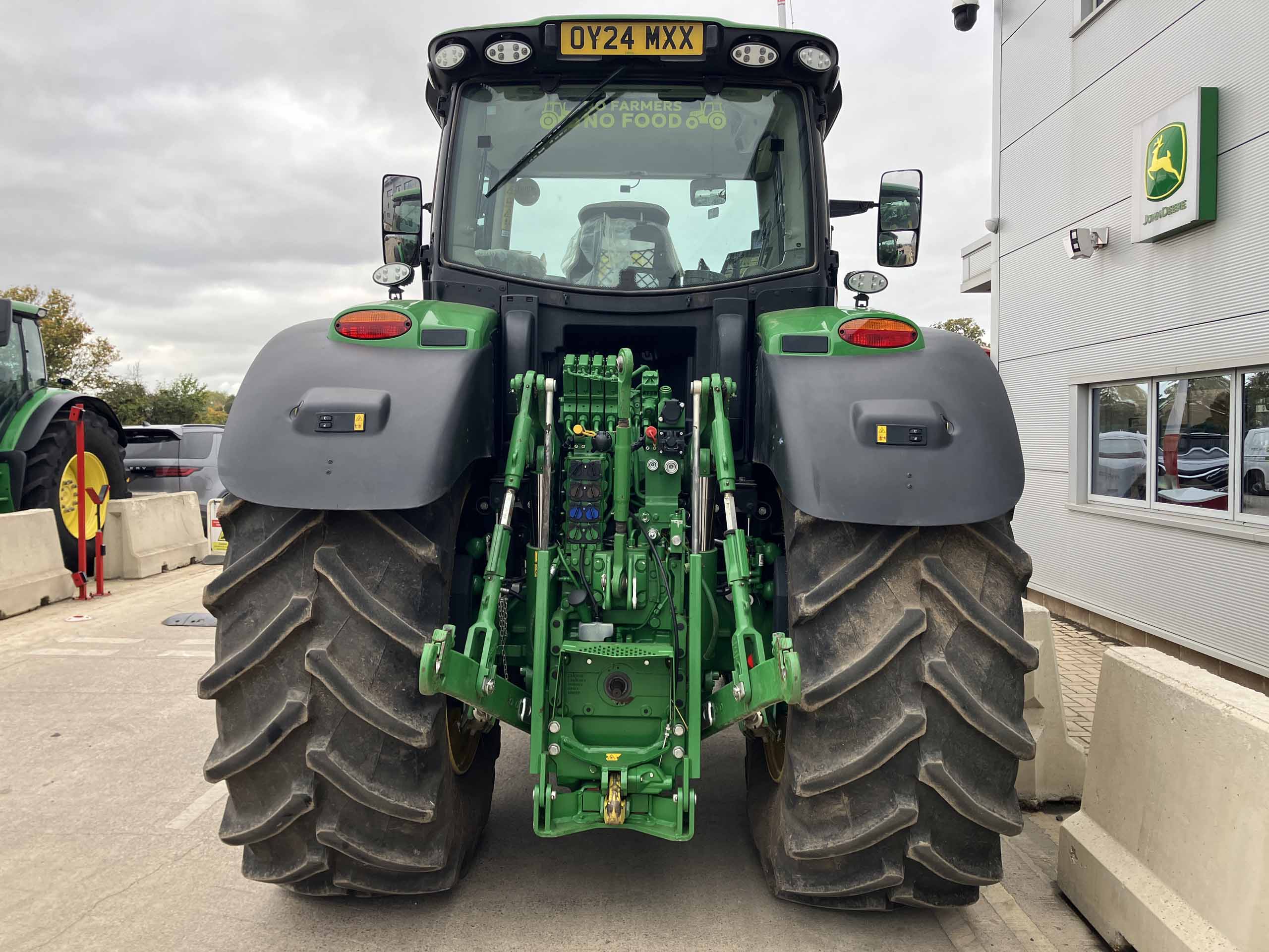 John Deere 6R 250
