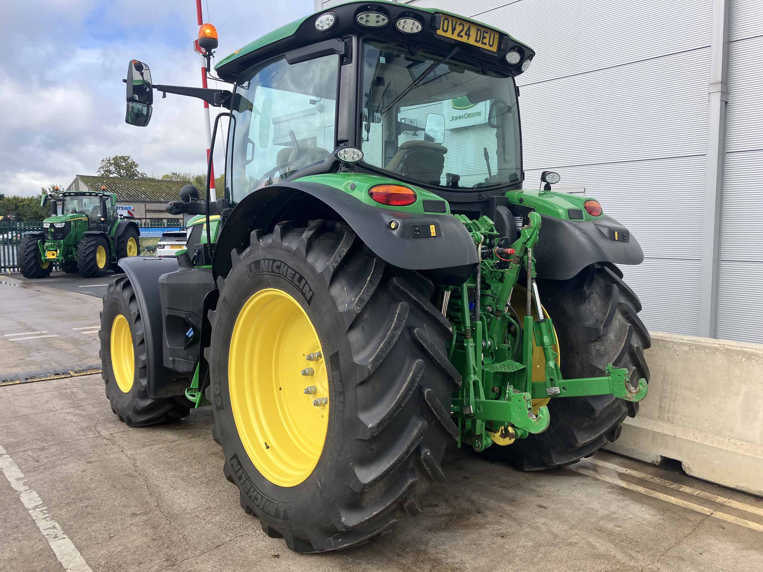 John Deere 6R 130