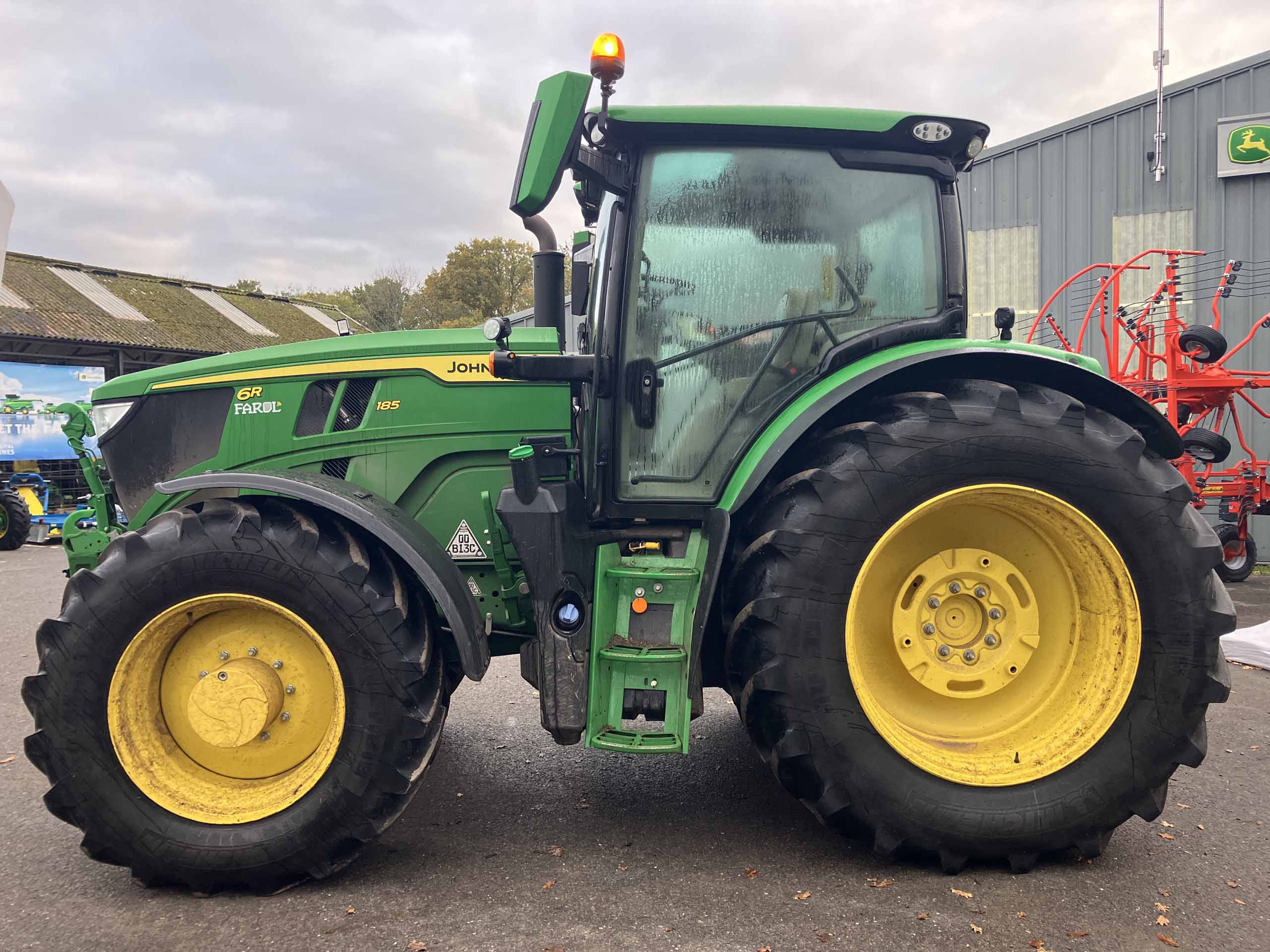 John Deere 6R 185