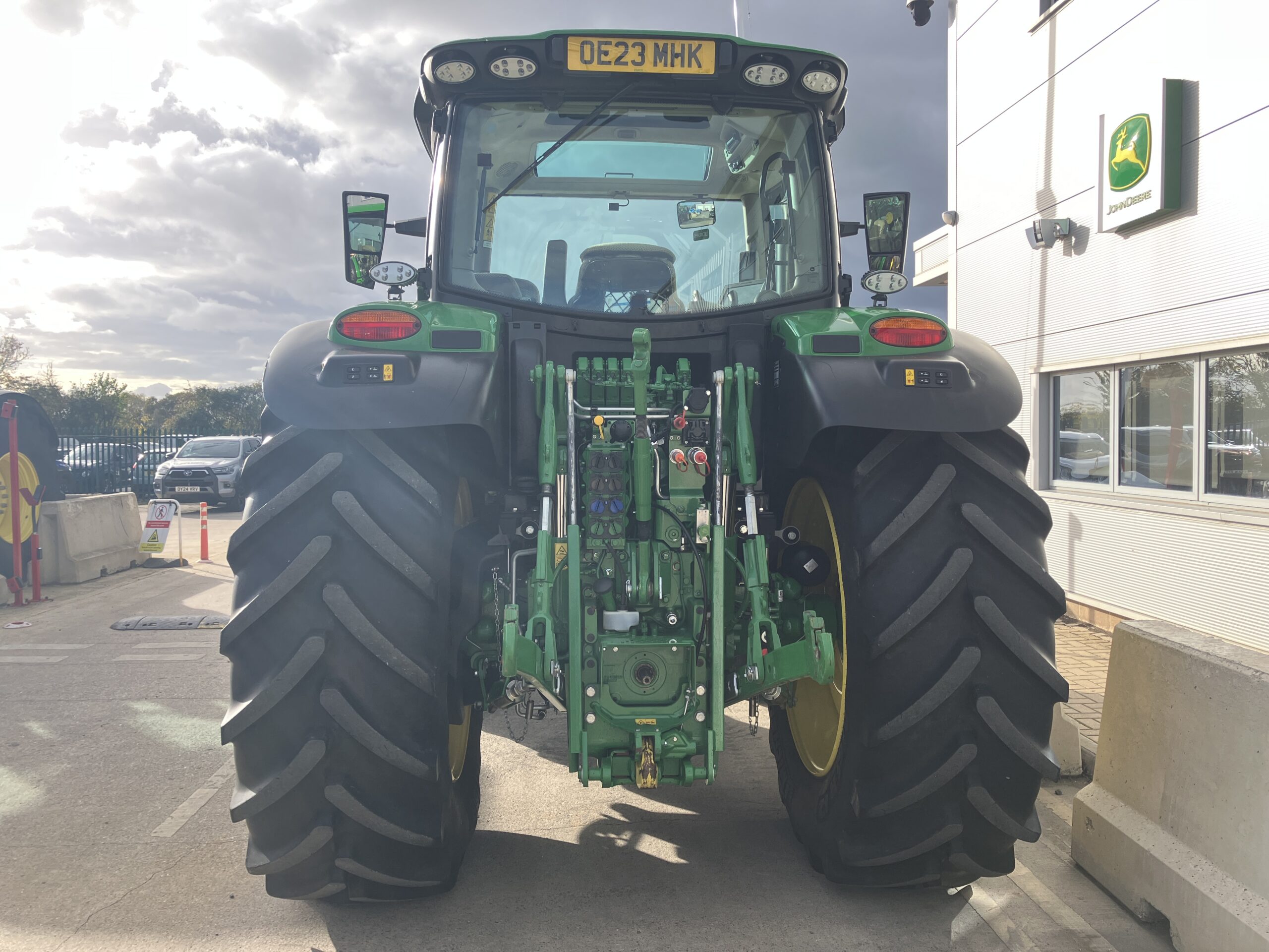 John Deere 6R 185