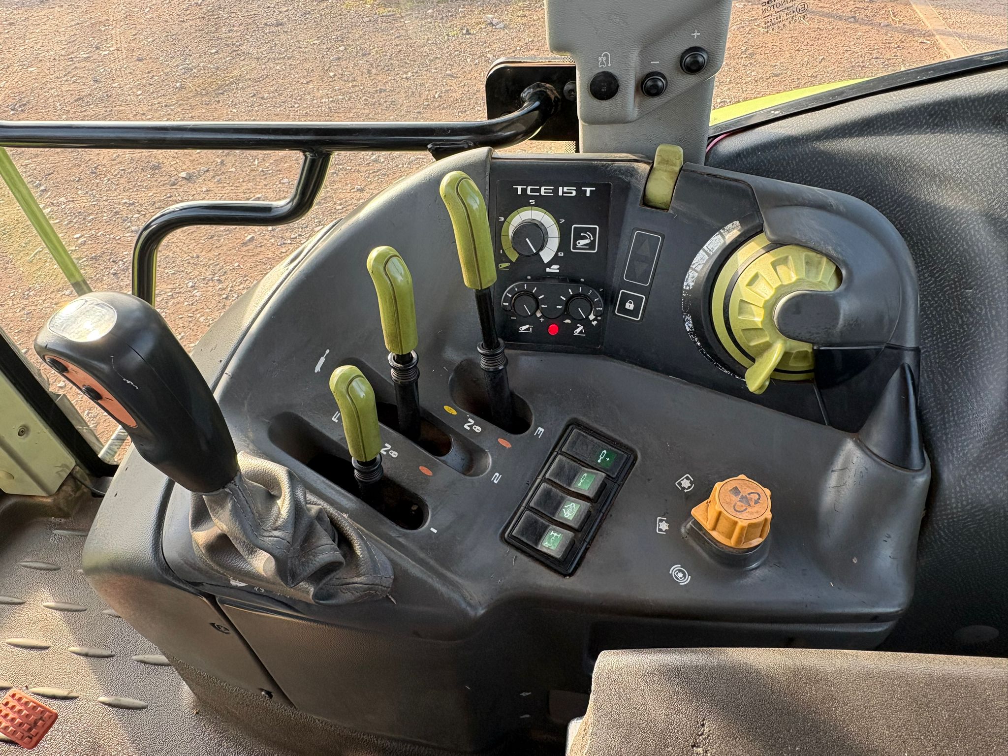 CLAAS Arion 620C