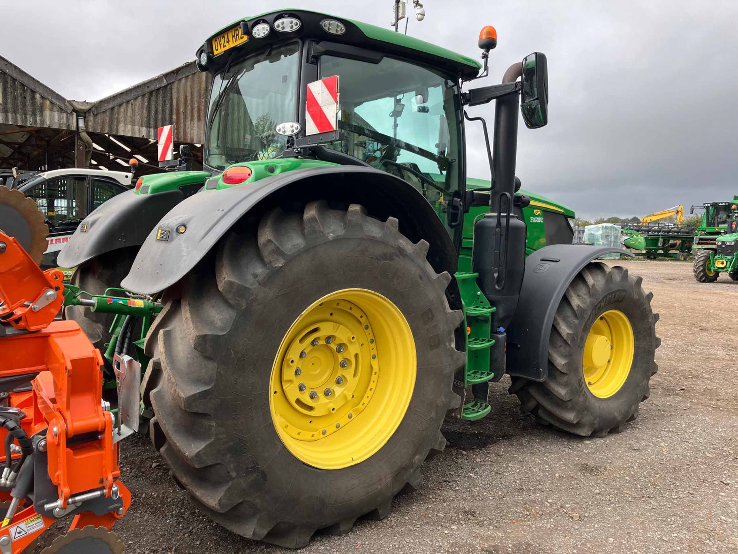 John Deere 6R 215