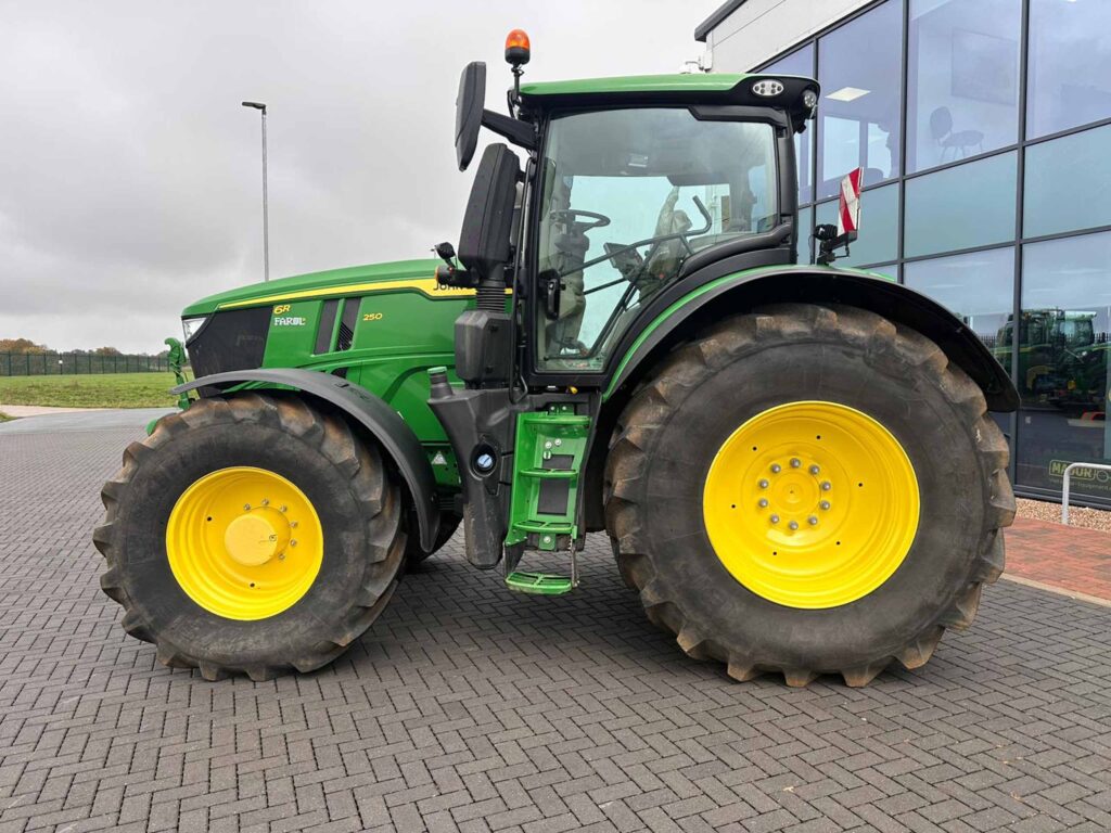 John Deere 6R 250 - Image 11