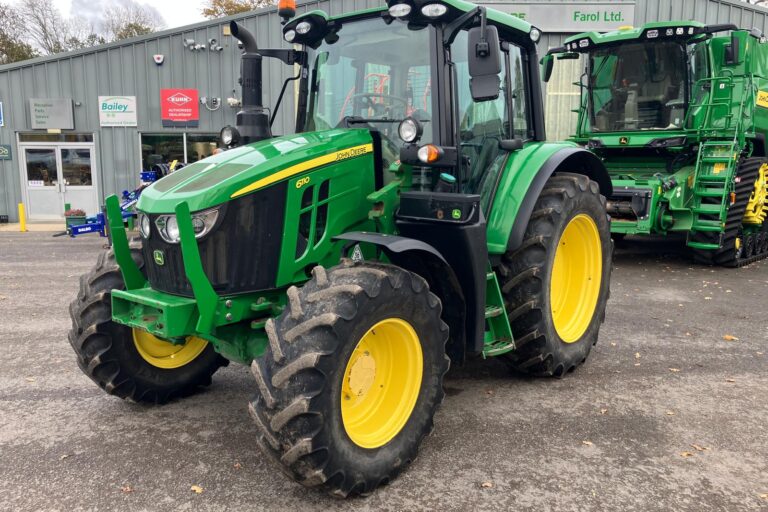 John Deere 6110M