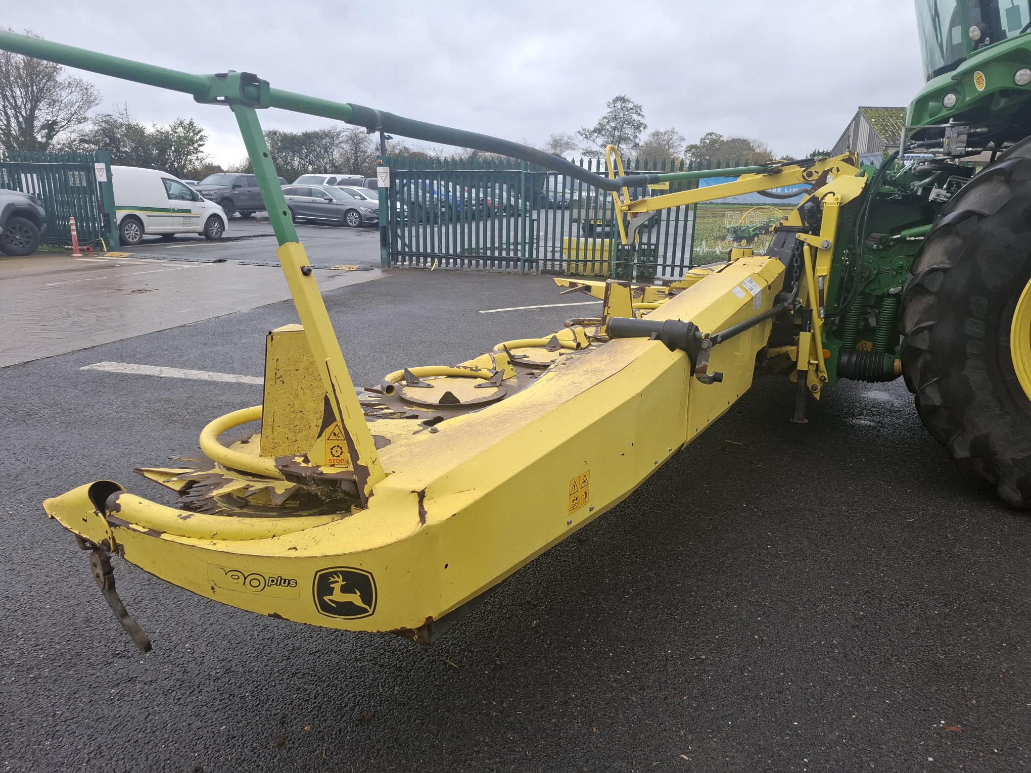 John Deere 390 Plus