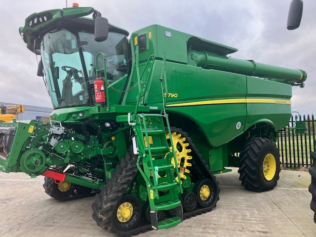 John Deere S790
