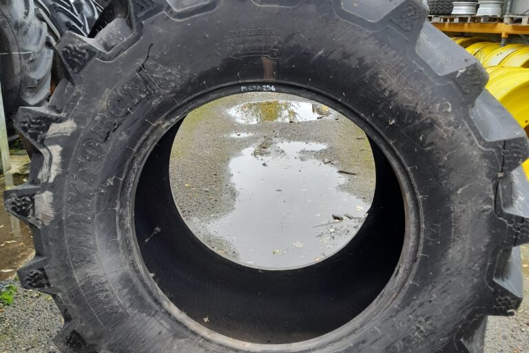 IF710/60X34 BKT Agrimax Force