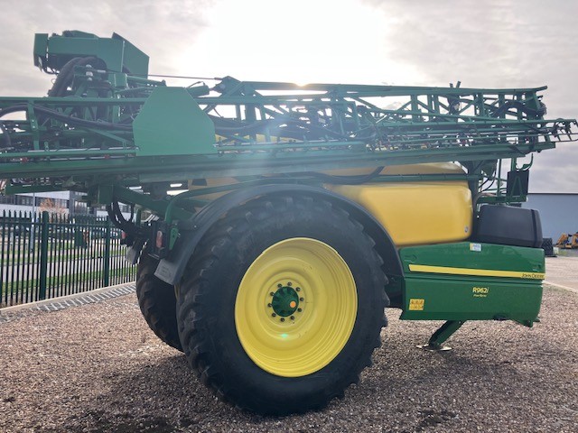 John Deere R962I