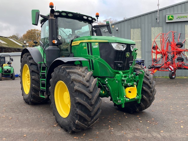 John Deere 6R 250