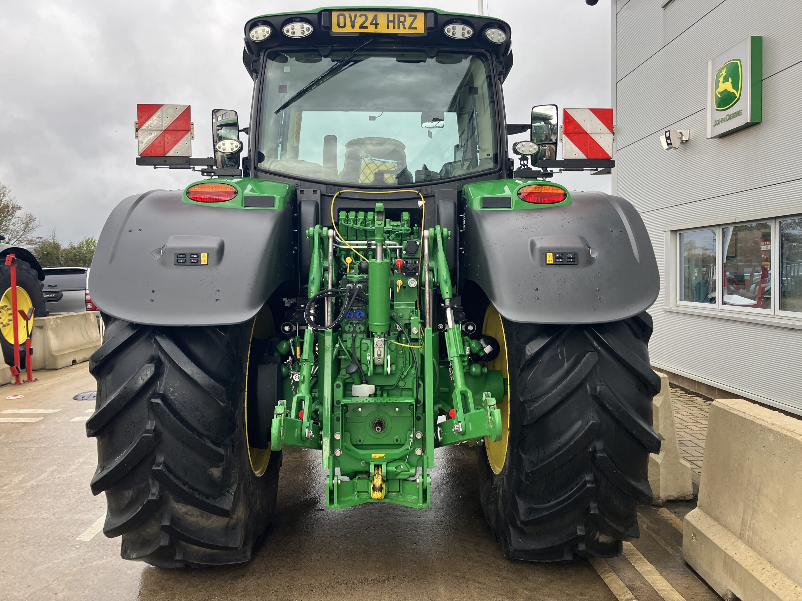 John Deere 6R 215