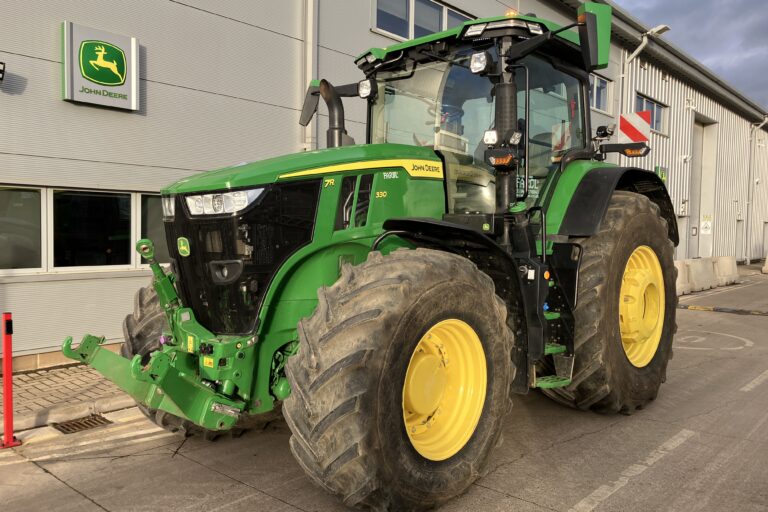 John Deere 7R 330