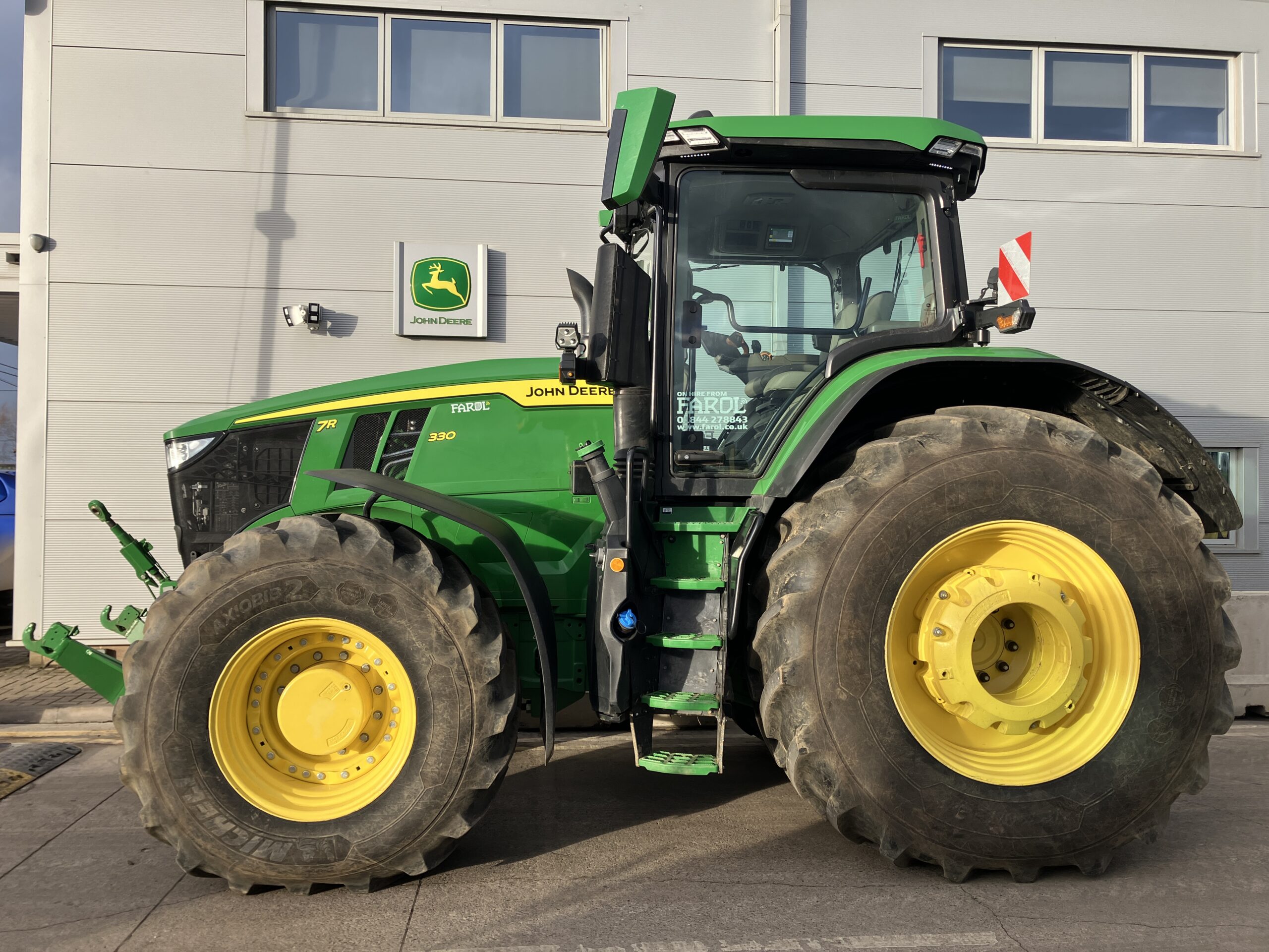John Deere 7R 330