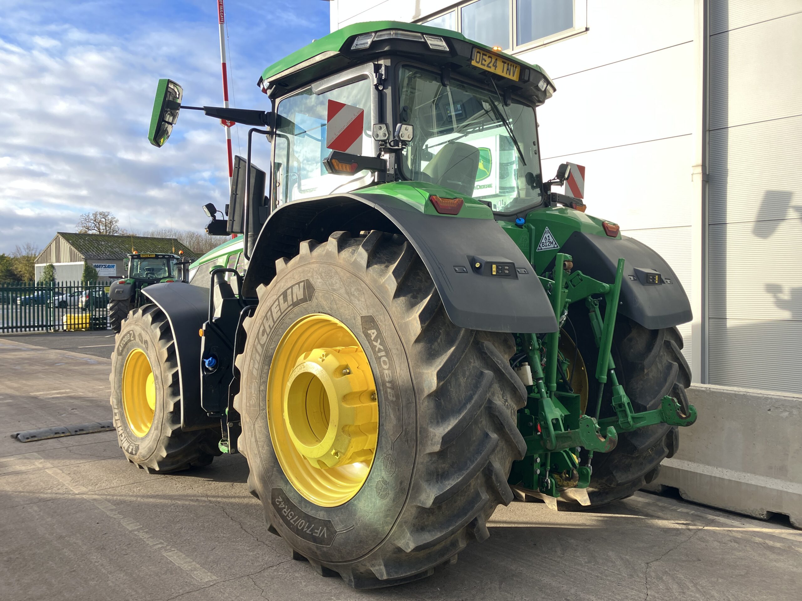 John Deere 7R 330
