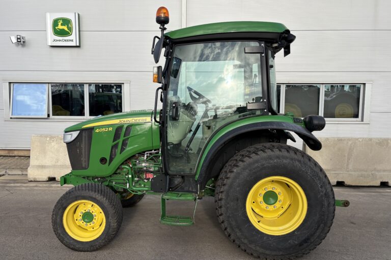 John Deere 4052R Compact Tractor
