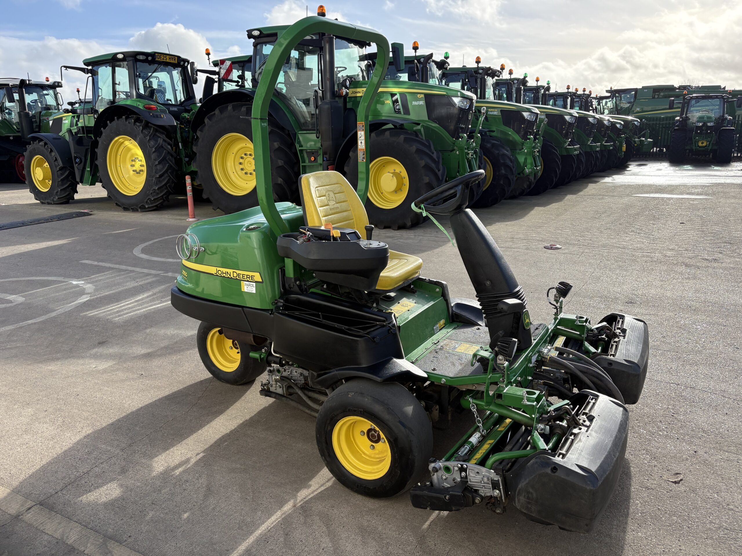 John Deere 2550