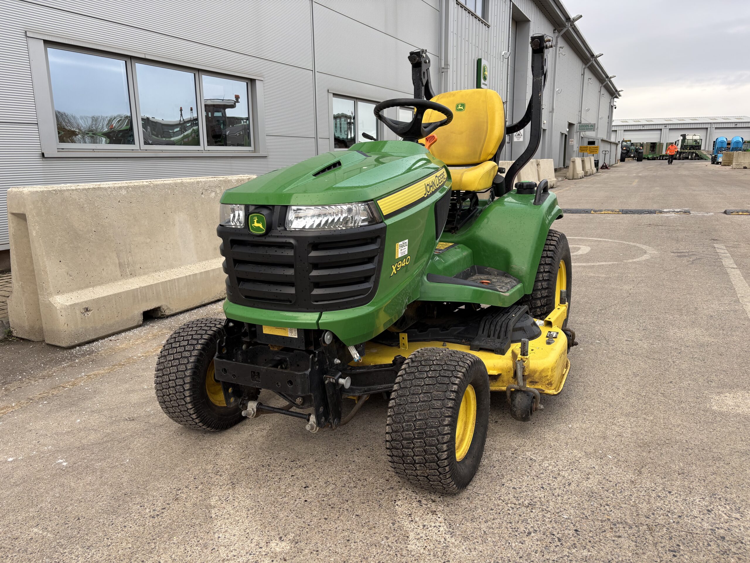John Deere X940