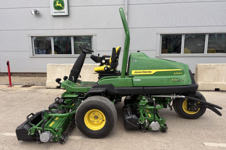 John Deere 6700A