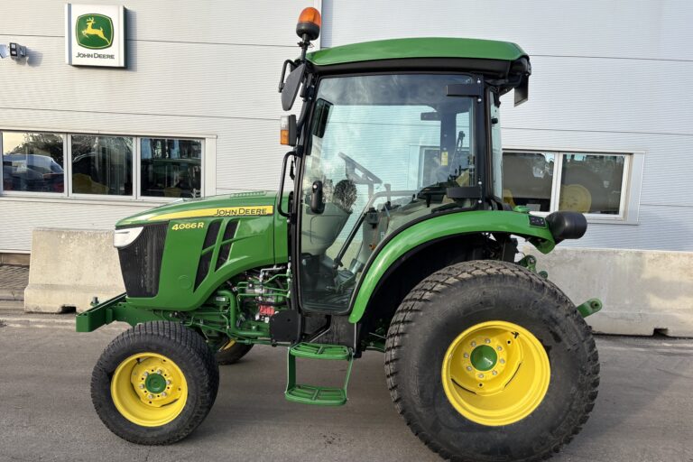 John Deere 4066R Compact Tractor