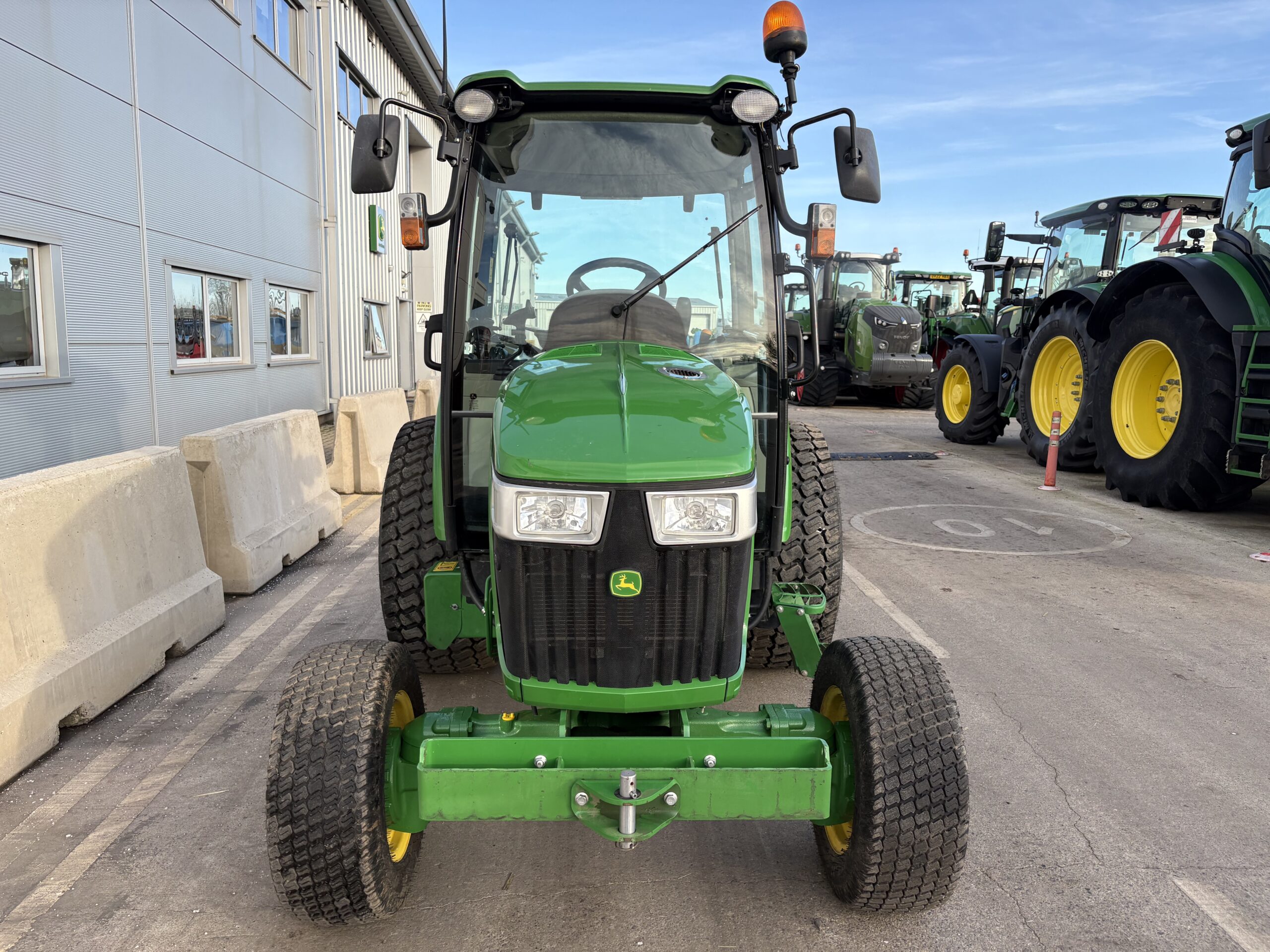 John Deere 4066R