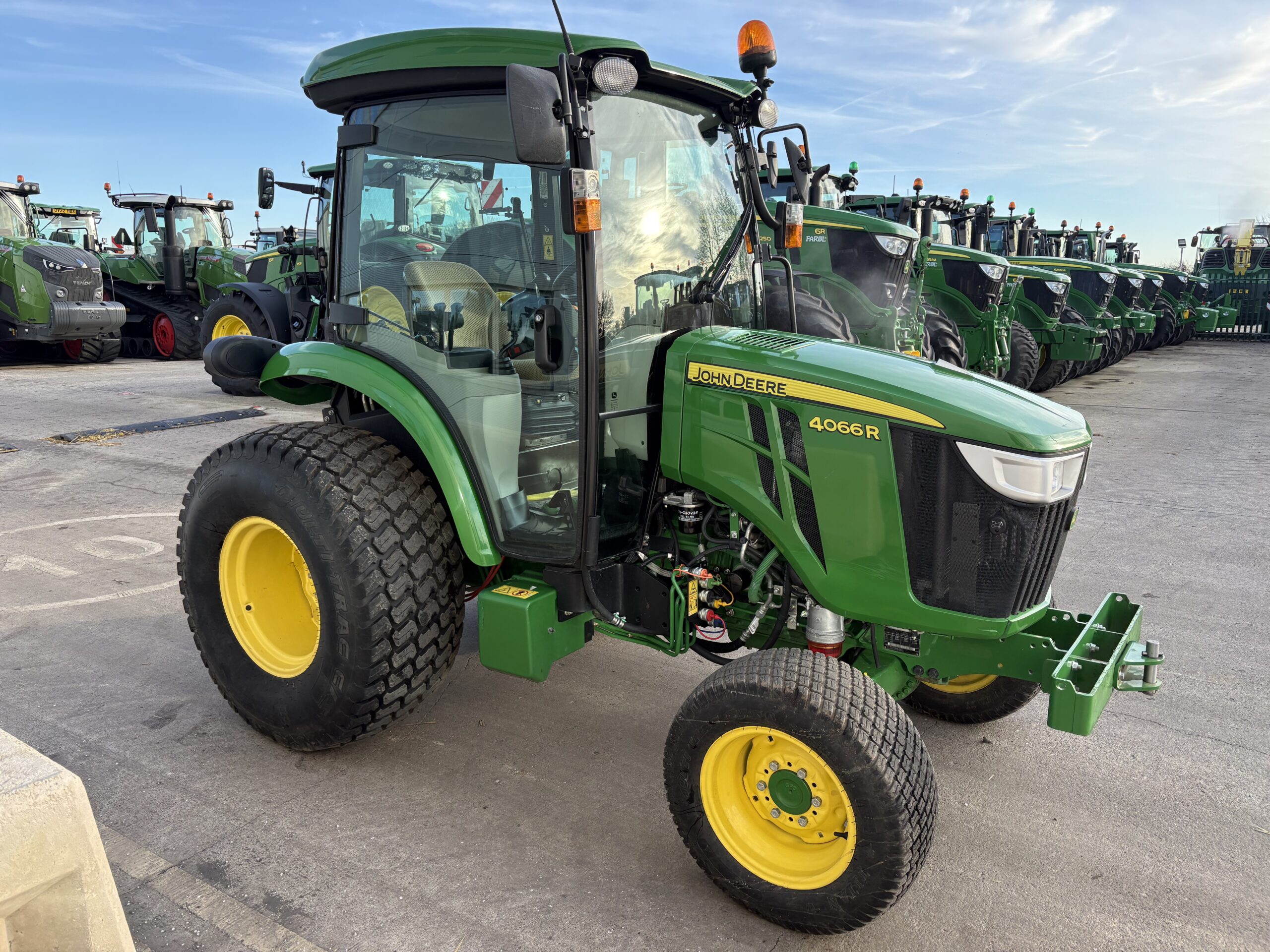 John Deere 4066R