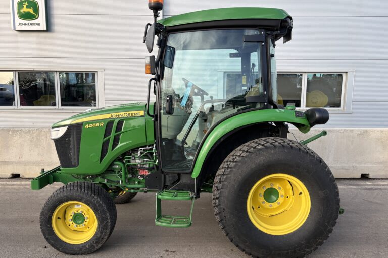 John Deere 4066R Compact Tractor