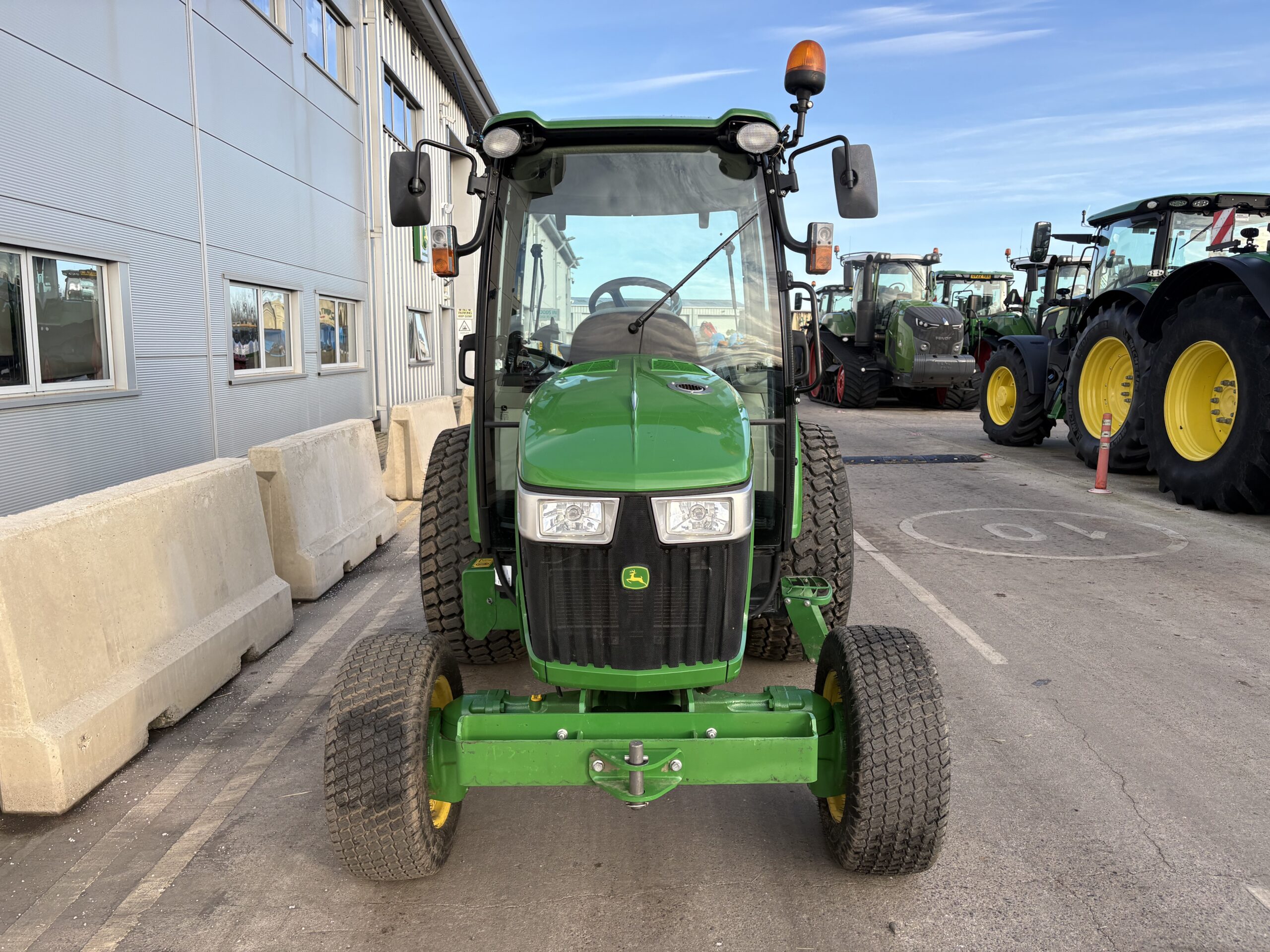 John Deere 4066R