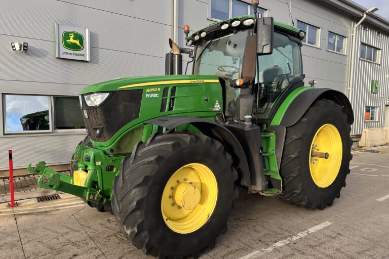 John Deere 6250R