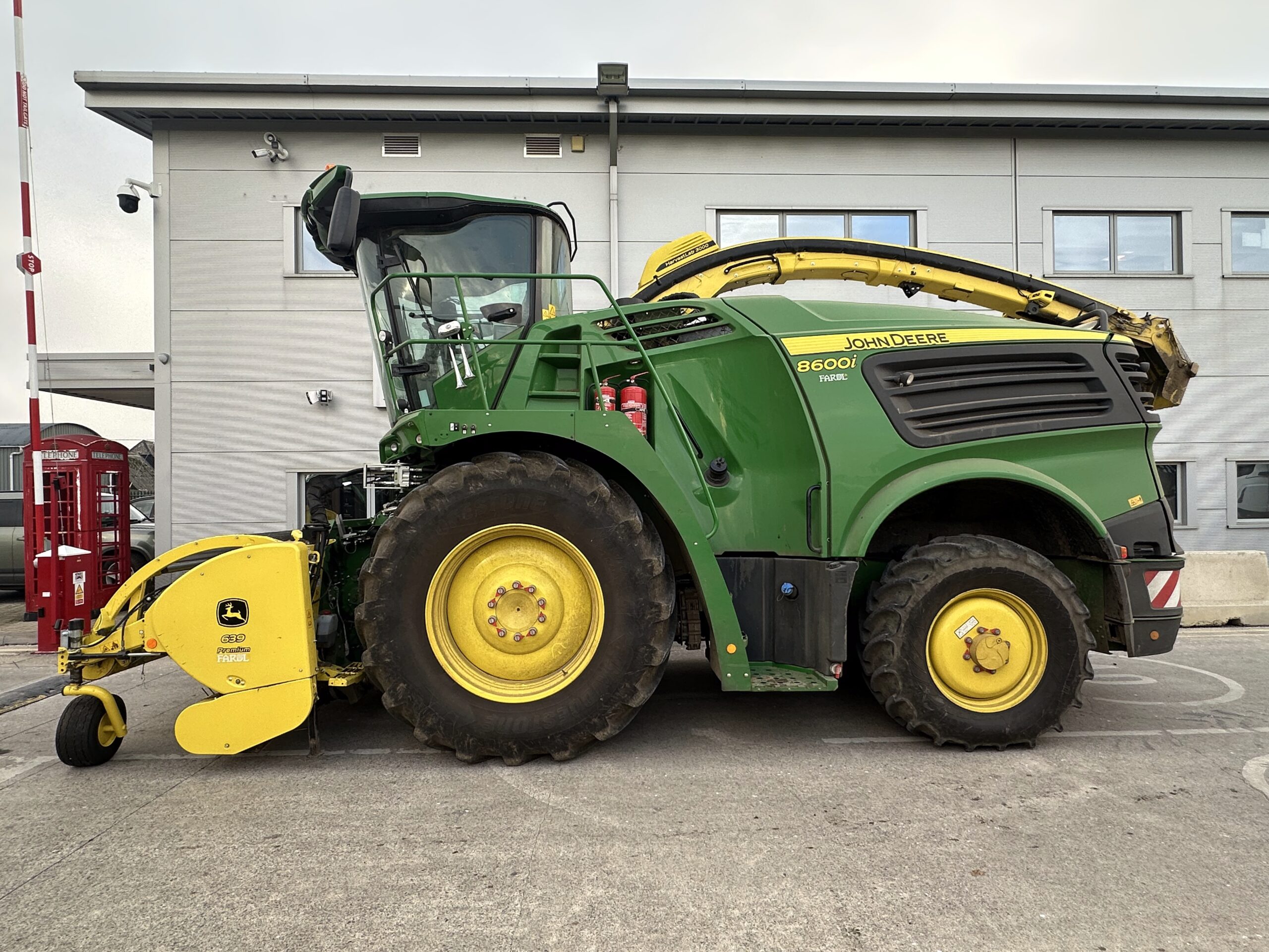 John Deere 8600i