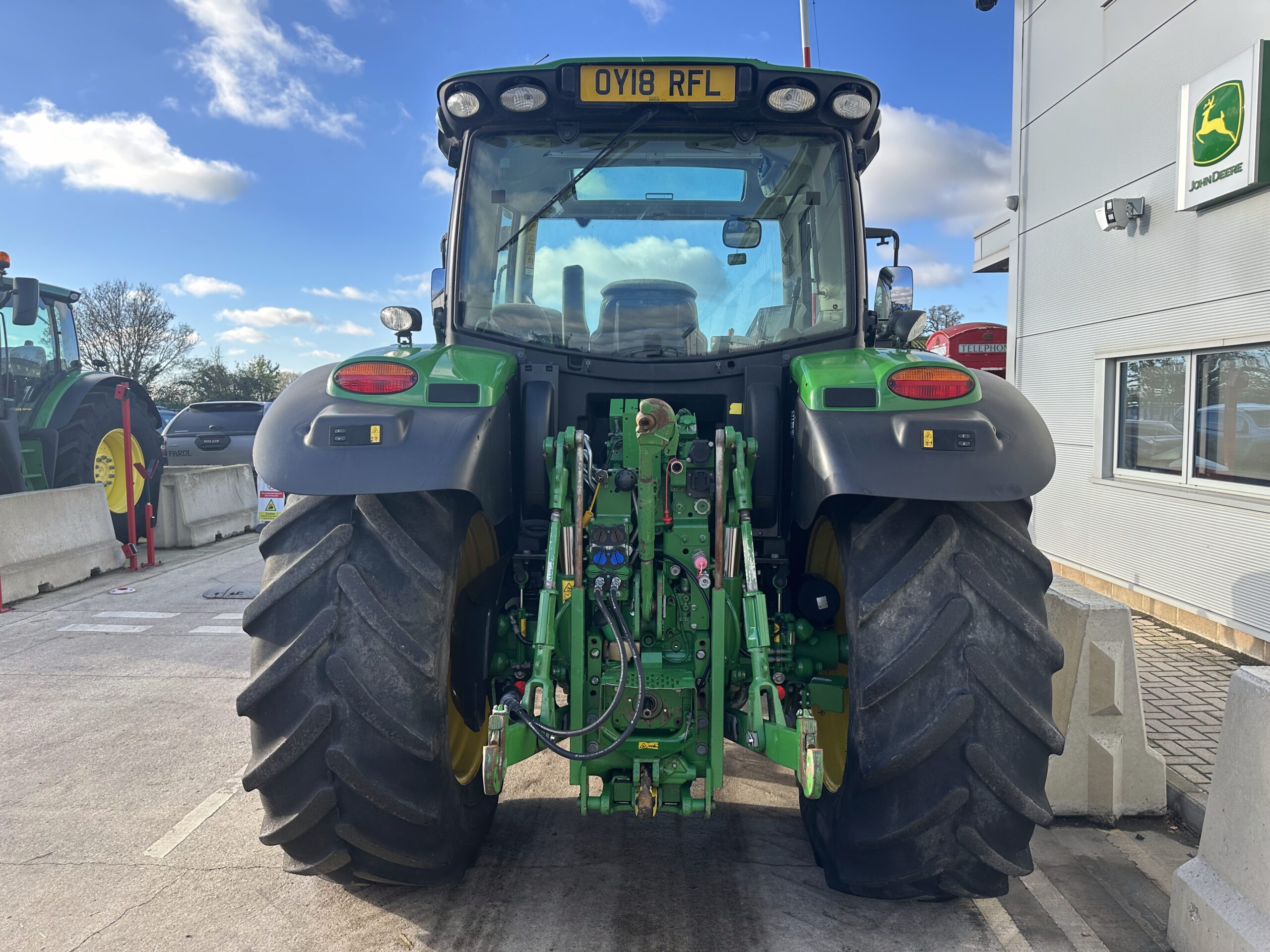 John Deere 6130R