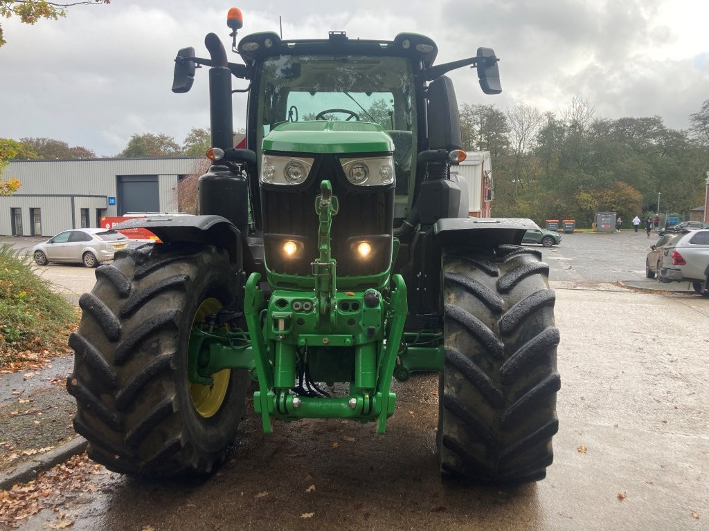 John Deere 6R 250