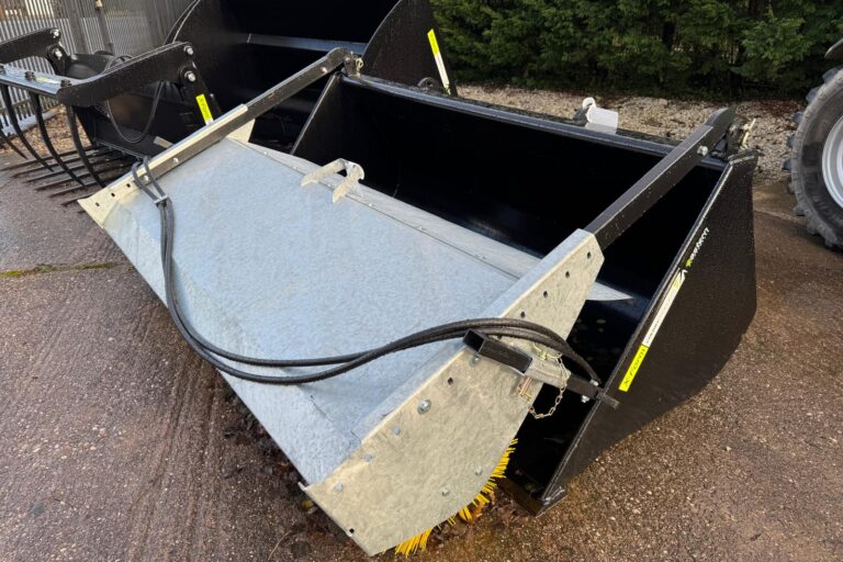 Cherry Products BK15-80 Bucket with Brush