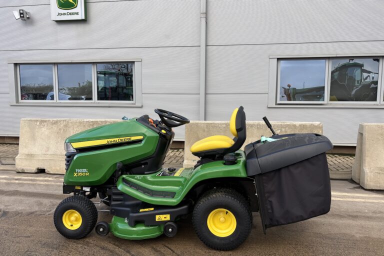 John Deere X350R Lawn Tractor