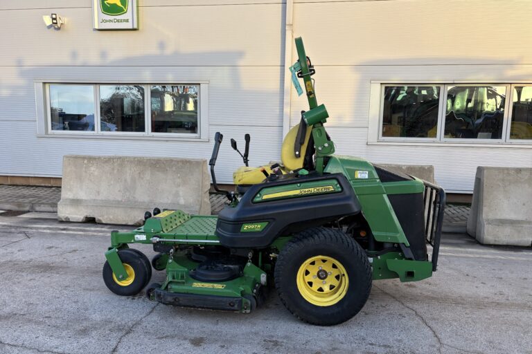 John Deere Z997R Commercial Z-turn Mower